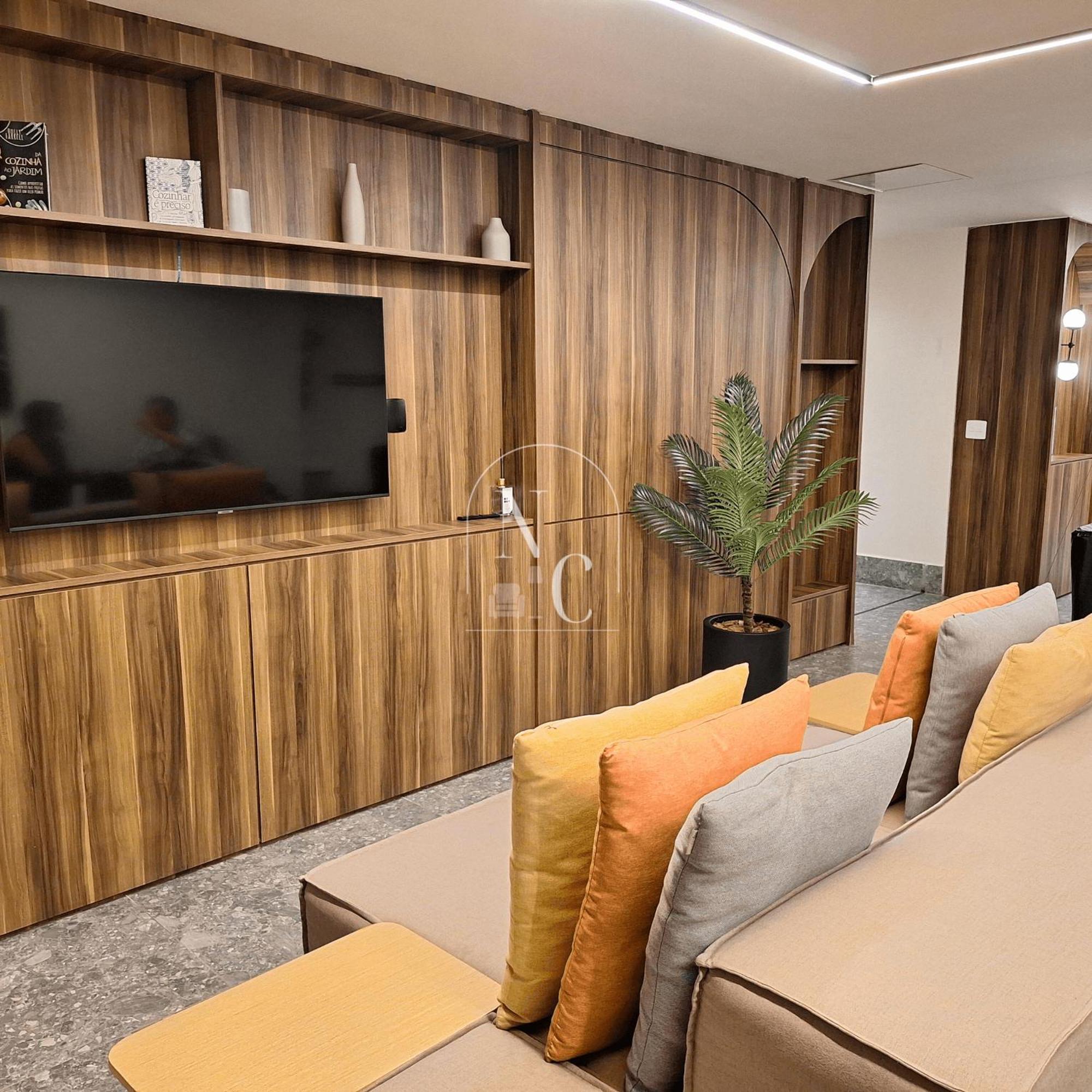 Deluxe Studio