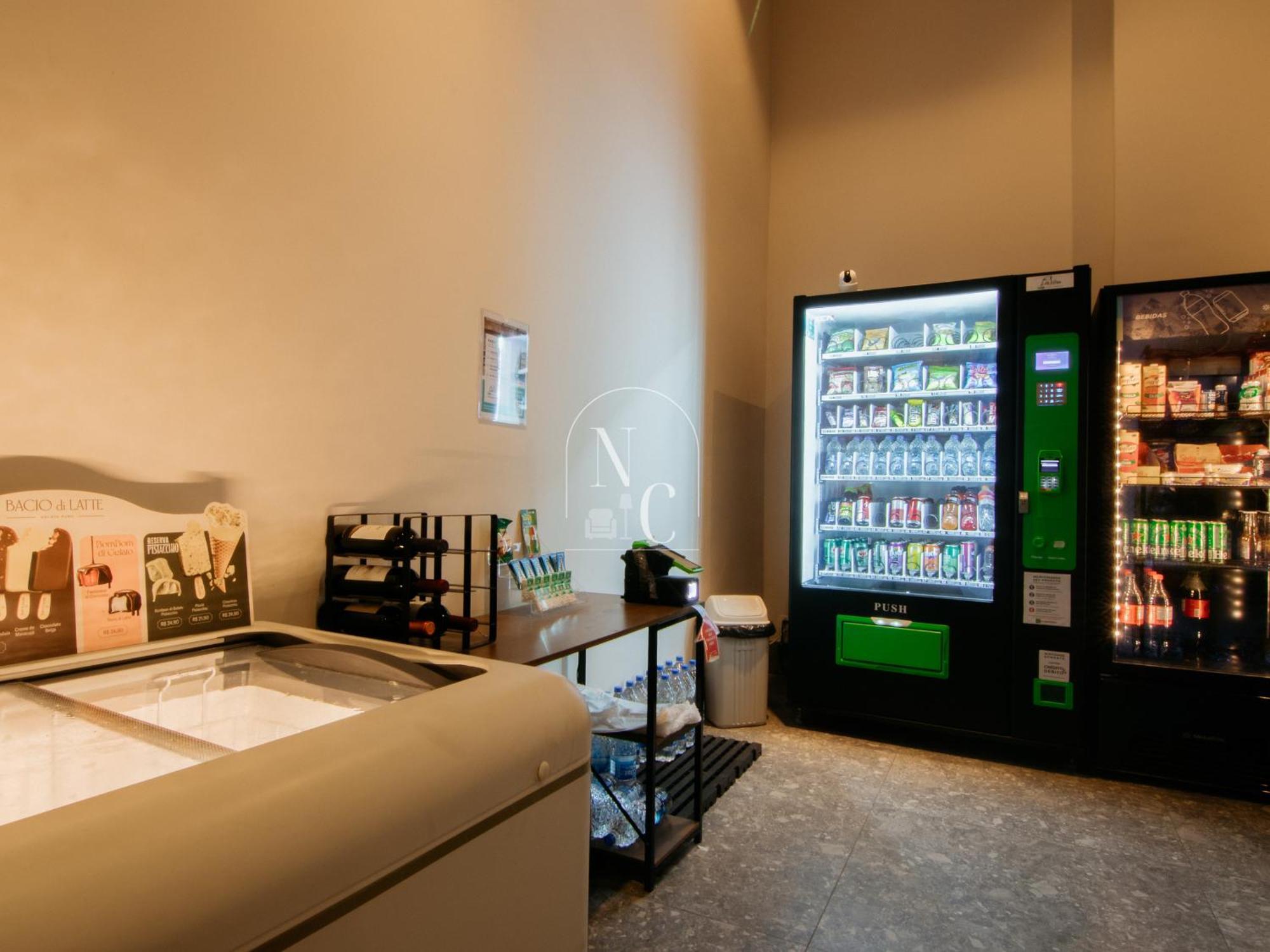 Deluxe Studio